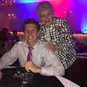 Meet your Posher, Jaron